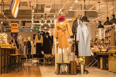 苏宁易购收购万达百货 从赌局到棋局，零售格局再掀波澜